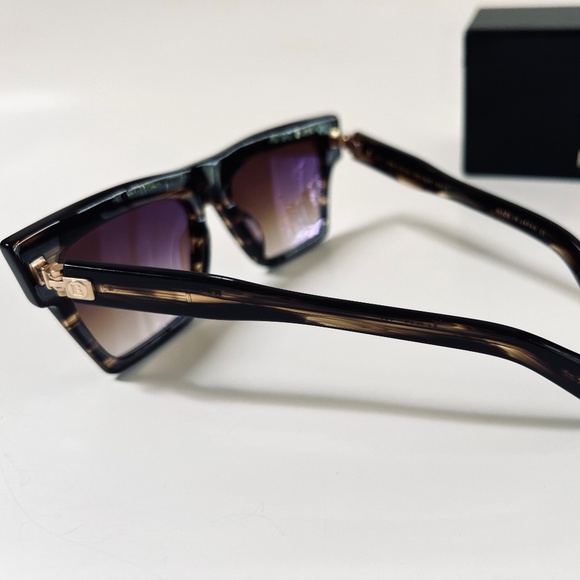 Balmain B-V Unisex square sunglasses in acetate and lightweight titanium - Picture 9 of 12